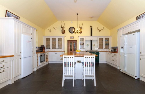 South Galson House | Luxury Scottish Country House, hot tub, salmon fishing on the River Nairn