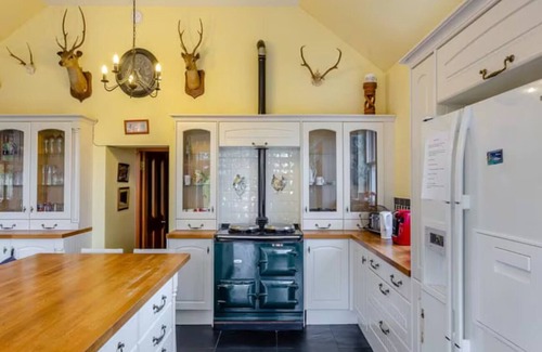 South Galson House | Luxury Scottish Country House, hot tub, salmon fishing on the River Nairn