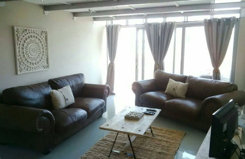 Cape Town Apartment | Luxury Seaside Penthouse Overlooking Table Mountain Cape Town