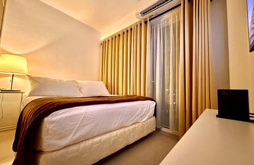 Barangay 76 Apartment | Luxury Seaside Sunset View at SM Mall of Asia with free parking