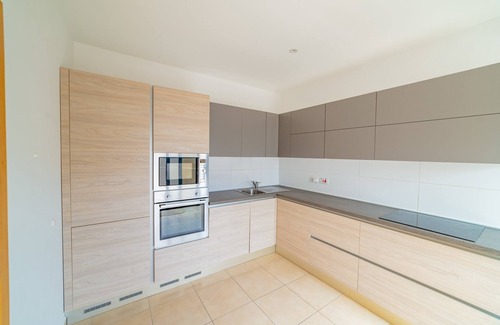 Għadira Apartment | Luxury Seaview & Pool