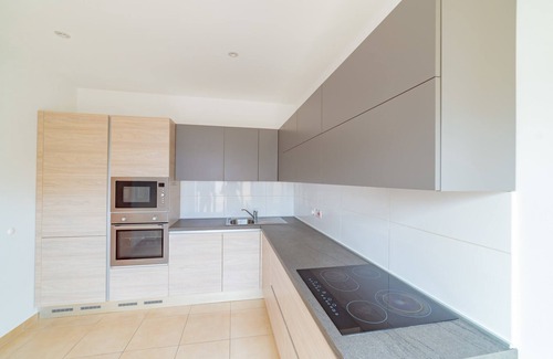 Għadira Apartment | Luxury Seaview & Pool
