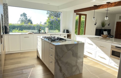 Eastern Malibu House | Luxury Secluded Oceanview Estate w/ Private pool & Pickle Ball Court!