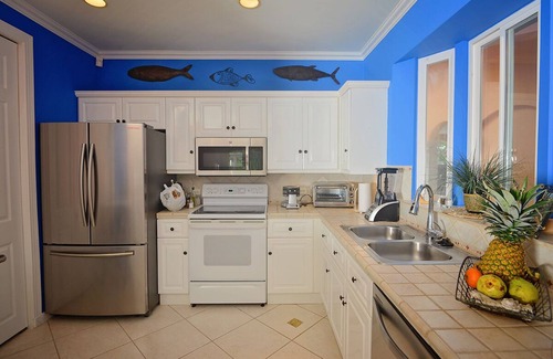 Herradura Condo | Luxury Second Floor Corner Condo, Pool, Gym, Amenities.