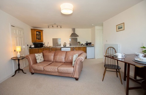 Huntingdon Cottage | Luxury self-catering cottage fully equipped for your stay