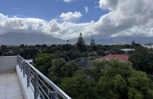 Tokai House | Luxury Self Catering - 301