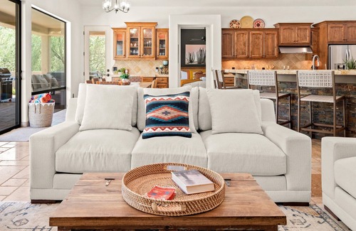 Cave Creek House | Luxury Sonoran Nights,Walk to Cave Creek, Heated Pool/Hot Tub, Backs Black Mtn