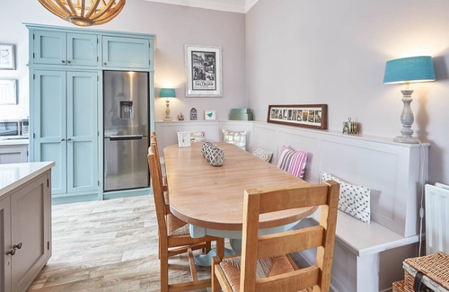 Saltburn-by-the-Sea Apartment | Luxury spacious seaside first floor apartment with balcony and superb views