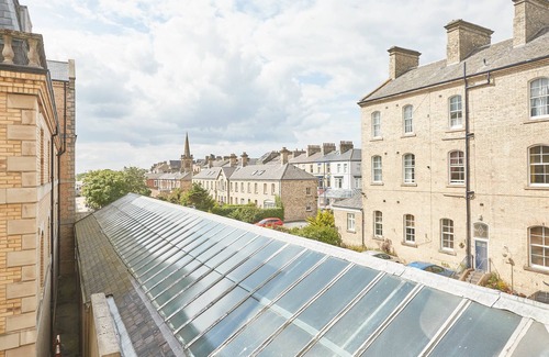 Saltburn-by-the-Sea Apartment | Luxury spacious seaside first floor apartment with balcony and superb views