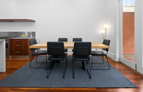 Thebarton House | Luxury Stay 5 Mins From CBD - 3Bdrm, 2Bthrm