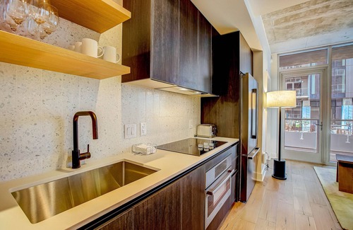 Rainey Street Historic District Condo | Luxury Stay on Rainey St