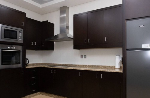 Jumeira 3 Bed & Breakfast | Luxury Stay: Panoramic Sunset Views