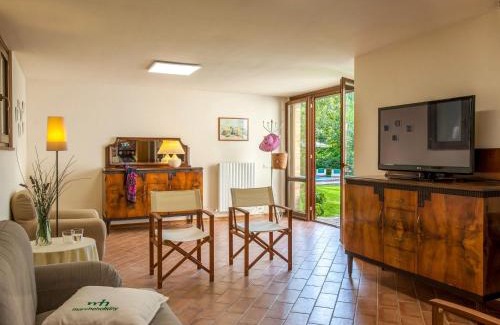 Monte San Martino Villa | Luxury Stay with Garden