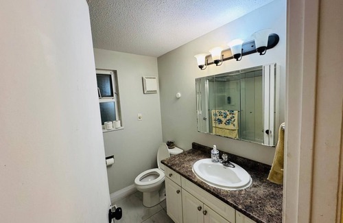 Surrey House | Luxury Stay With Modern Amenities at Surrey Central.