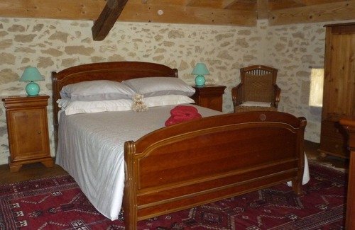 Saint-Vite Cottage | Luxury Stone Cottage & Large Heated Saltwater Swimming Pool in beautiful area
