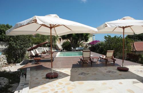 Tselendata House | Luxury Stone Villa