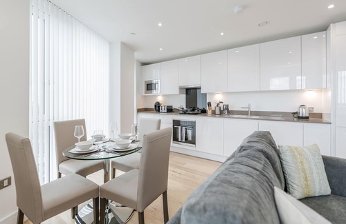 Stratford and New Town Apartment | LUXURY STRATFORD APARTMENT