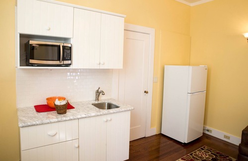 Claremont Cottage | Luxury Studio in Exclusive Claremont Neighborhood