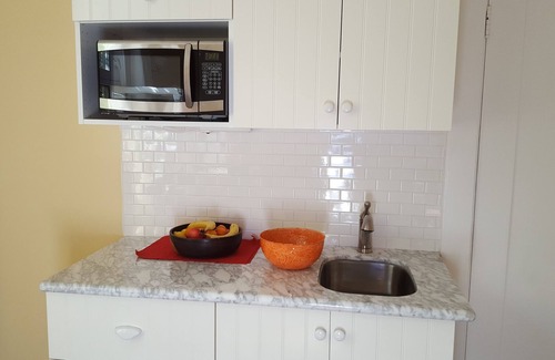 Claremont Cottage | Luxury Studio in Exclusive Claremont Neighborhood