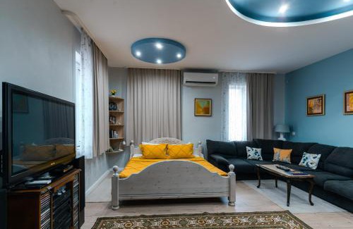 Veliko Tarnovo Apartment | Luxury Studio near Tsarevets