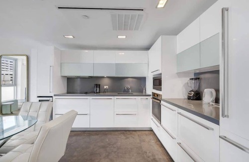 City Center Condo | Luxury Suite @Beach Private Beach Rooftop Pool