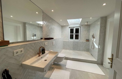 Bad Wiessee Bed & Breakfast | Luxury Suite - Bio Design Boutique Hotel Landhaus St. Georg