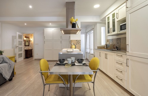 Granada City Center Apartment | LUXURY SUITE SOLARILLO DE GRACIA