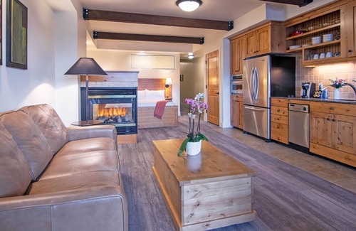 Kimball Junction House | Luxury Suite