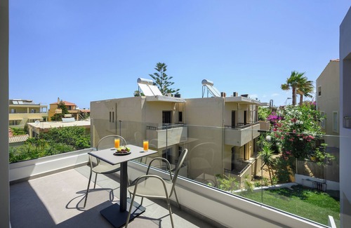 Platanias Town Apartment | Luxury Suites | Modern Athina Suites In Platanias with Pool