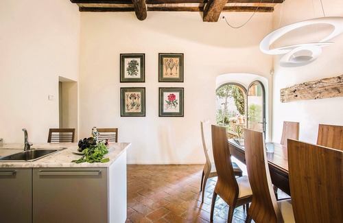 Certaldo Apartment | Luxury, Sustainability and Eco Pool in Tower Apt.