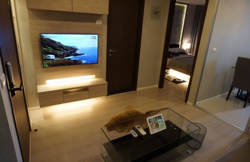 Thung Maha Mek Apartment | Luxury Apartment near Downtown (Pick-up Service)