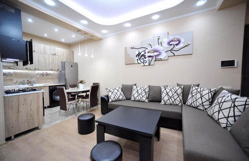 Avlabari Apartment | Luxury Three Bedroom Apartment