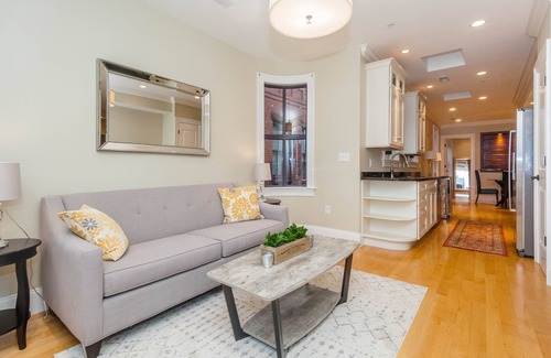 North End Condo | Luxury Top Floor 2 Bedroom in the heart of Boston's North End
