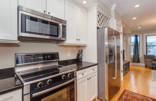 North End Condo | Luxury Top Floor 2 Bedroom in the heart of Boston's North End