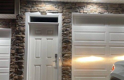 Morgantown House | Luxury Townhome 5min from Stadium and hospitals, 7min to downtown!