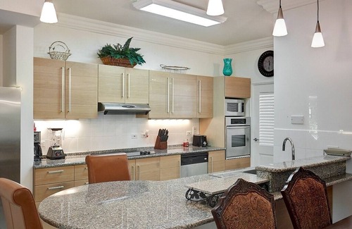 Sandy Lane House | Luxury Townhome in Sandy Lane Neighborhood by BSL Rentals