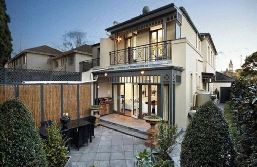 Kew House | Luxury Townhouse - 5min walk to restaurants, cafes and shops
