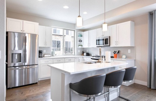 Edgewater House | Luxury Townhouse at Sloans Lake close to Downtown Denver
