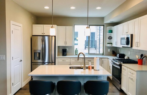 Edgewater House | Luxury Townhouse at Sloans Lake close to Downtown Denver