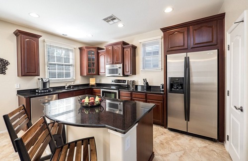 Val Vista Classic House | Luxury Townhouse near San Tan Village Mall in Gilbert- Sleeps 6