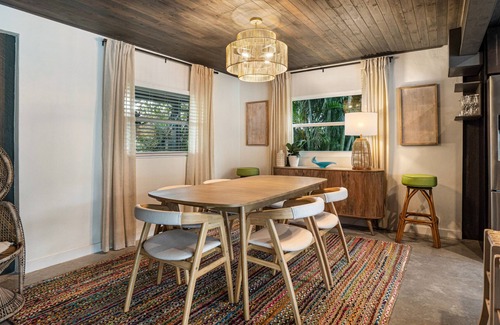 San Carlos Park House | Luxury Tropical Oasis: 4-Bedroom Retreat