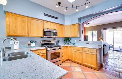 Oro Valley House | Luxury Tucson Retreat: Patio, Hot Tub & Fireplace