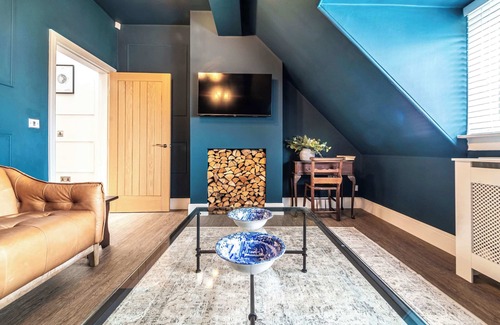 Hoylake Apartment | Luxury Two Bed Penthouse located in Hoylake