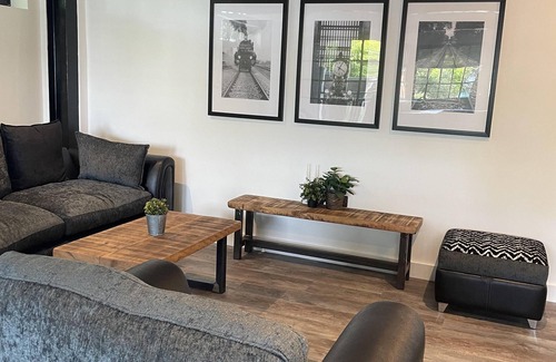 Pattiswick Apartment | Luxury Two Bedroom Apartment