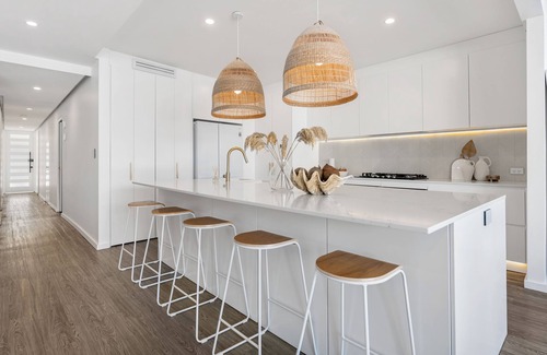 Mascot House | Luxury Urban Oasis - luxury and convenience close to airport and city