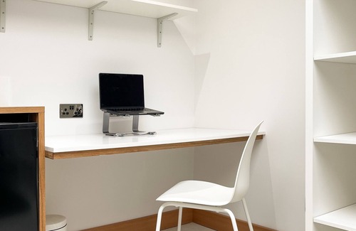 London Borough of Hounslow Apartment | Luxury Urban Oasis: with Garden and Private Studio