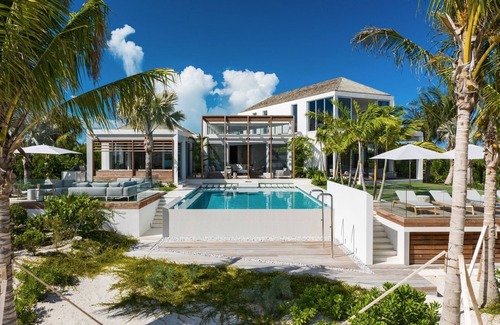 Leeward Settlement Villa | Luxury vacation rental in Turks and Caicos