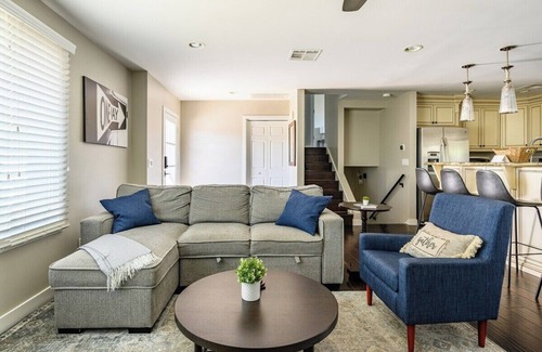 Parkcrest House | Luxury Vacation Home with Private Heated Pool near Old Town Scottsdale