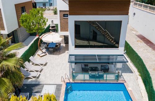 Kadnlar Denizi Mahallesi Villa | Luxury villa Ada Marin