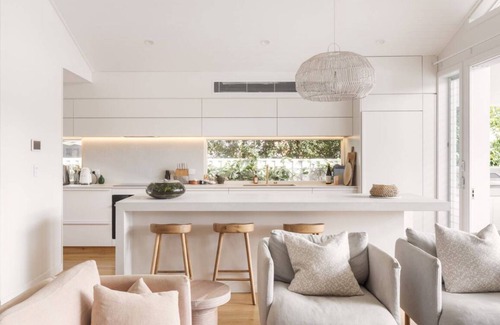Burleigh Waters Villa | Luxury Villa in heart of Burleigh- Long term rental minimum 3 mths pet friendly